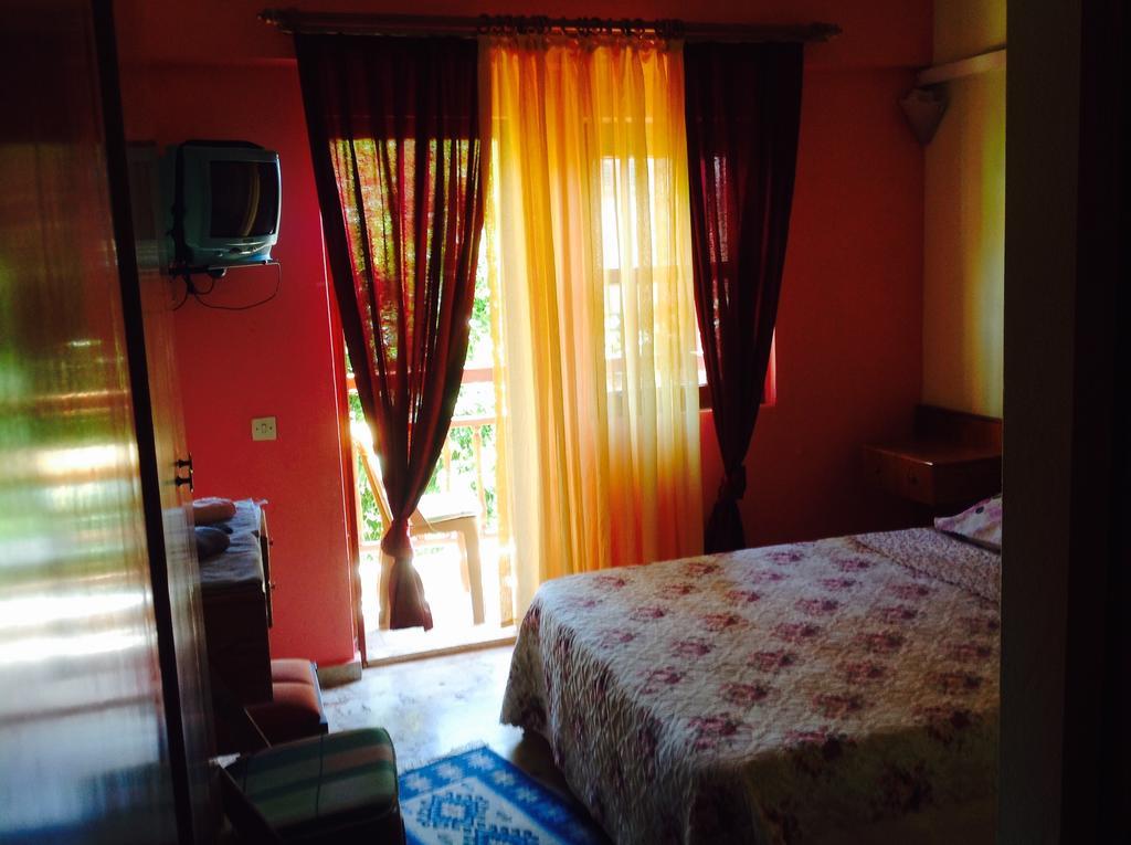 Tuana Hotel Side Room photo